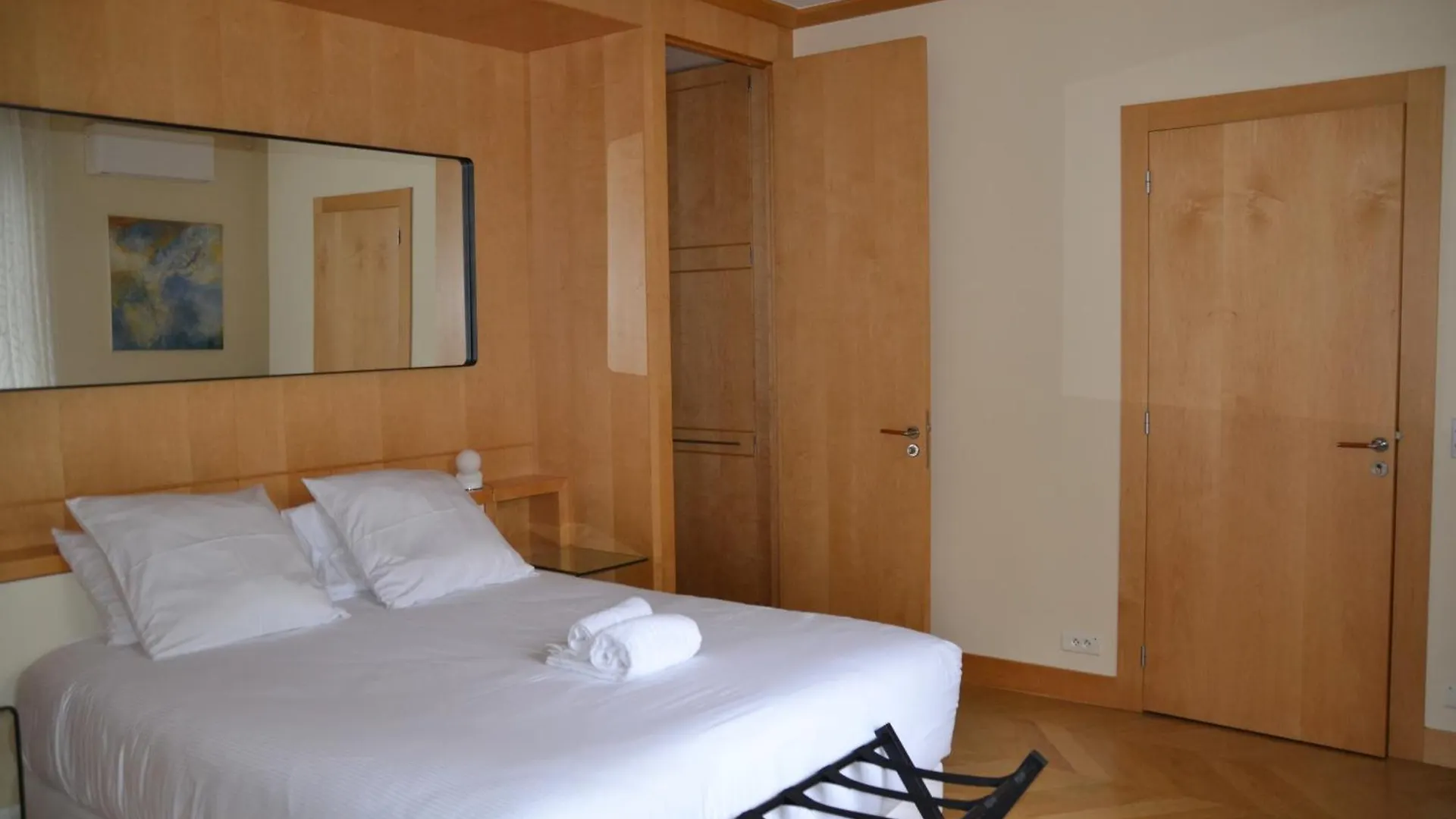 La Villa D'Auteuil, Paris 16, Renovee